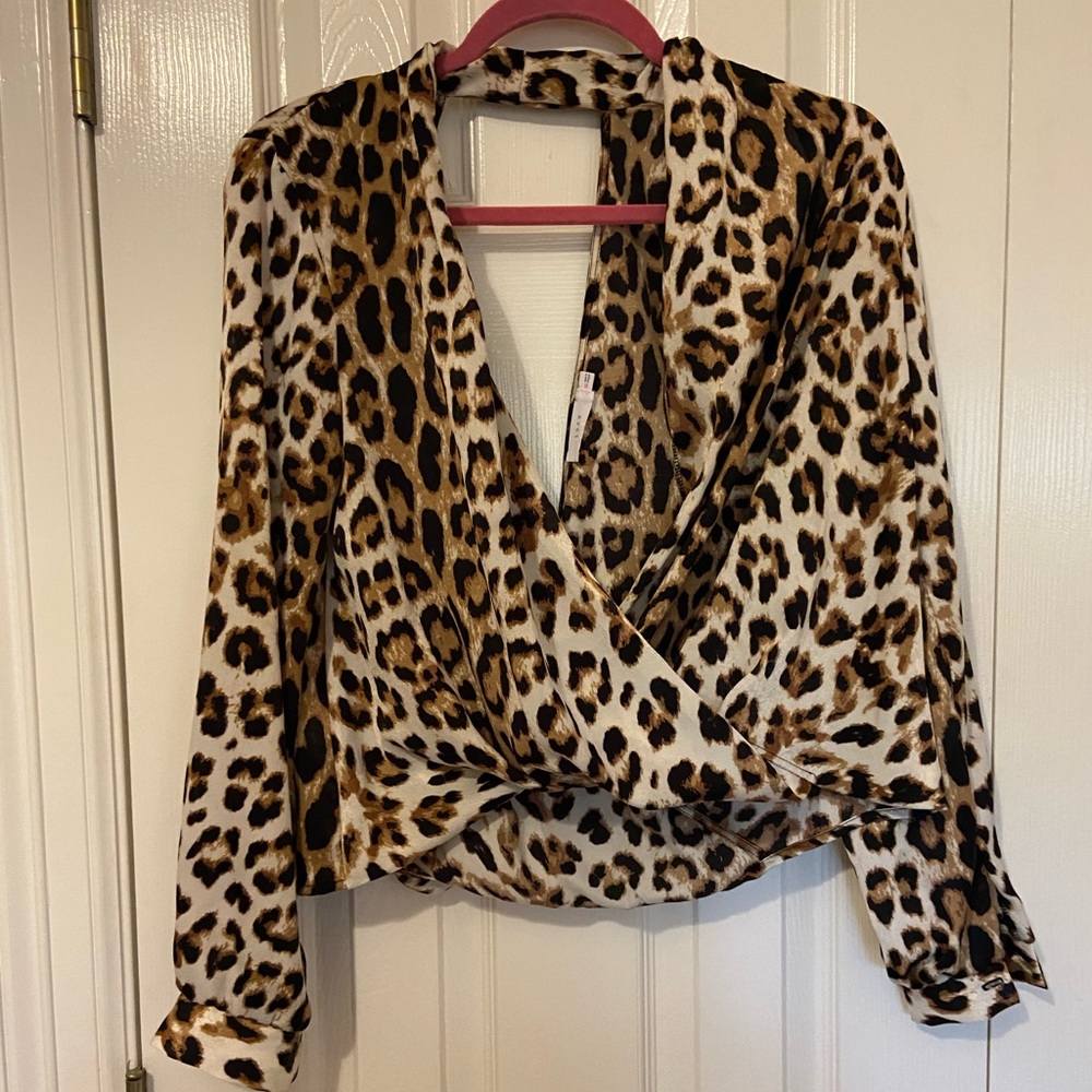 Leopard print top